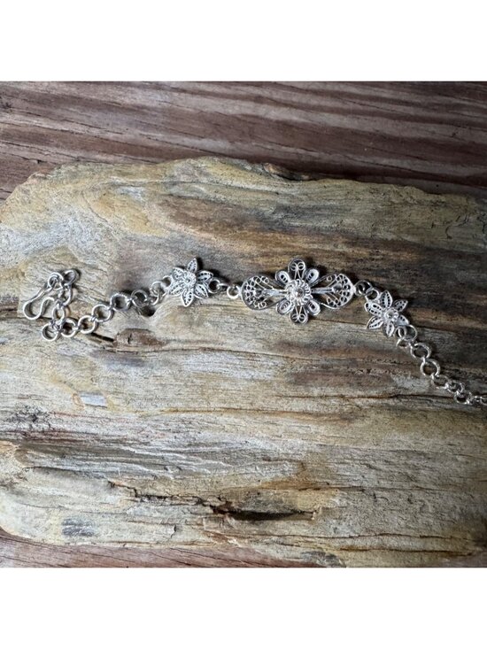 Sterling Jewelry - Sterling Silver Floral Filigree Link Bracelet 8” 7.75g Adjustable Lobster
